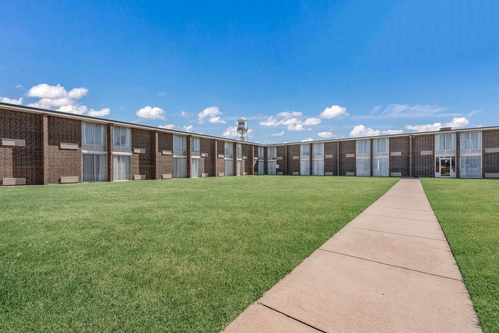 Days Inn By Wyndham Oklahoma City Bricktown Extérieur photo